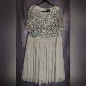 Lovedrobe Luxe Cap Flutter Sleeve Embellished Midi Dress w/ Tulle Skirt Size 26